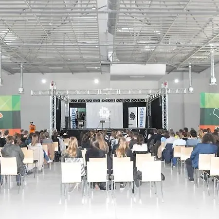 Goscinne Stara Kopalnia ヴァウブジフ